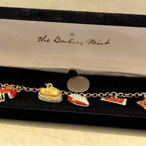 Rare DANBURY MINT USC Trojans 7.5” Gold Plated Dangle Charm Toggle Bracelet NIB